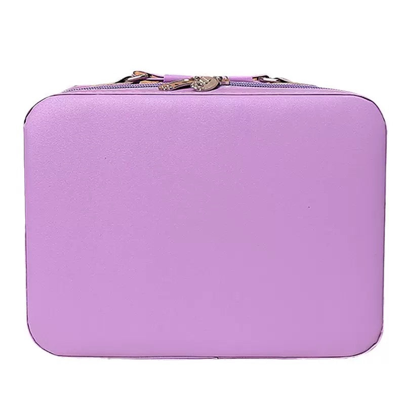 Make up box with things in it (choose in living)